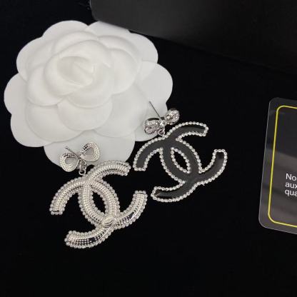 CHANE1 ダブルC バタフライ ダイヤモンド スタッドピアス【50％割引+送料無料】