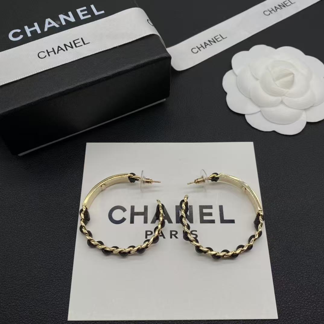 CHANE1ロゴ入りレザーフープピアス【50％割引+送料無料】