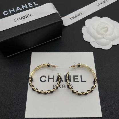 CHANE1ロゴ入りレザーフープピアス【50％割引+送料無料】