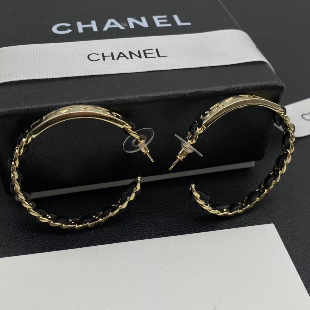 CHANE1ロゴ入りレザーフープピアス【50％割引+送料無料】