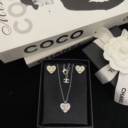 CHANE1 ハートダブルCピアス＋ネックレス ツーピースセット【50％割引+送料無料】