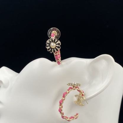 CHANE1 ピンクフラワー ダブルCフーピアス【50％割引+送料無料】