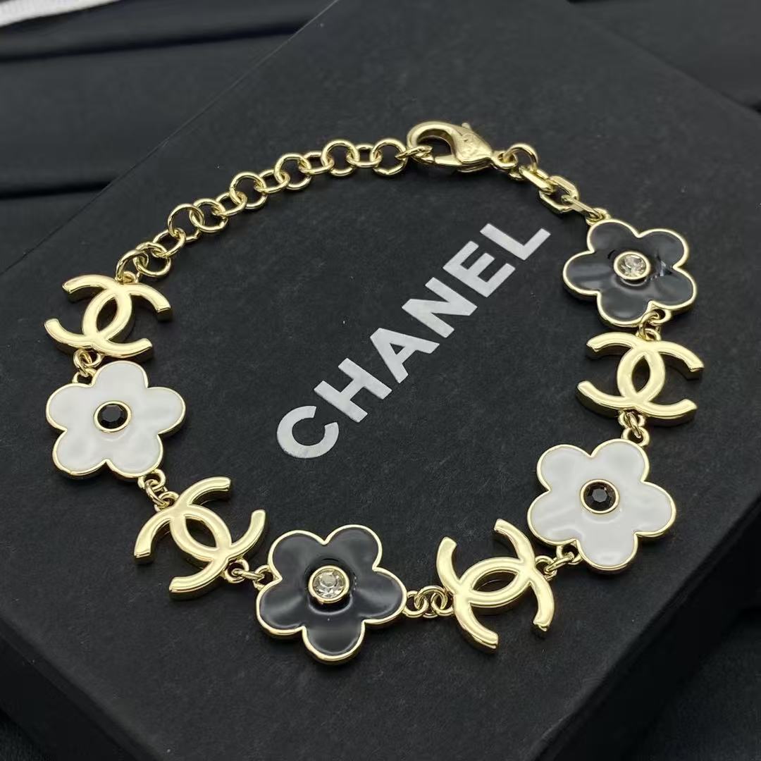 CHANE1 フローラルダブルCブレスレット【50％割引+送料無料】