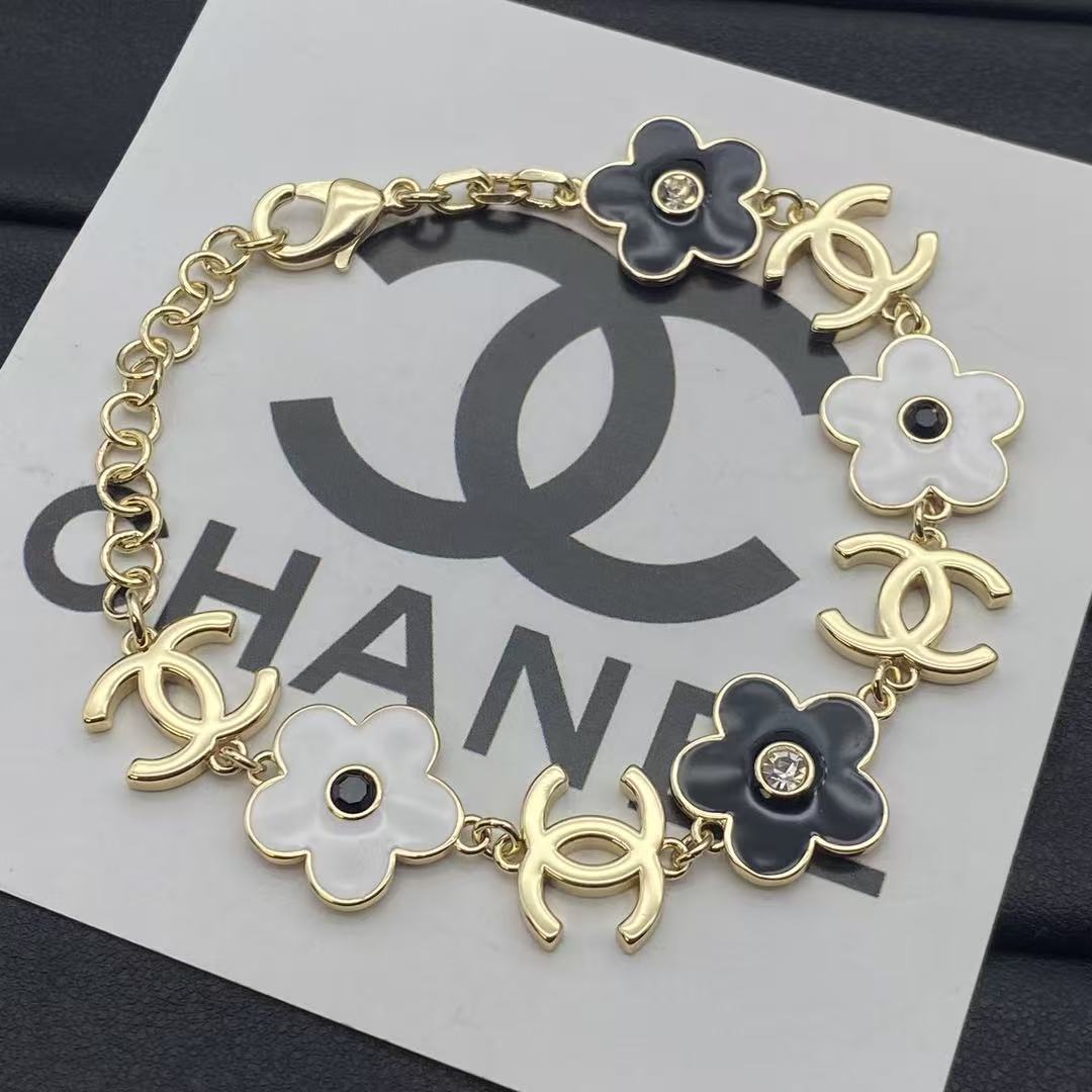 CHANE1 フローラルダブルCブレスレット【50％割引+送料無料】