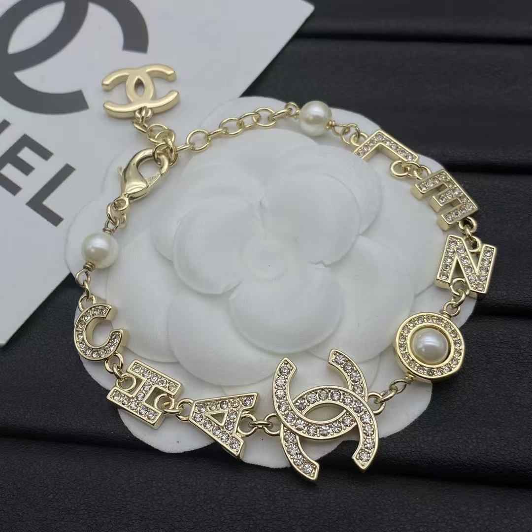 CHANE1 ダブルCパールブレスレット【50％割引+送料無料】