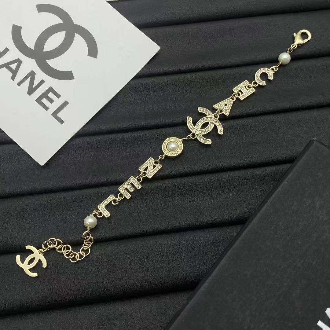 CHANE1 ダブルCパールブレスレット【50％割引+送料無料】