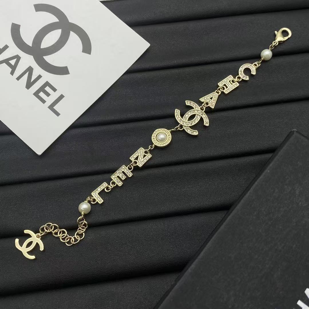 CHANE1 ダブルCパールブレスレット【50％割引+送料無料】