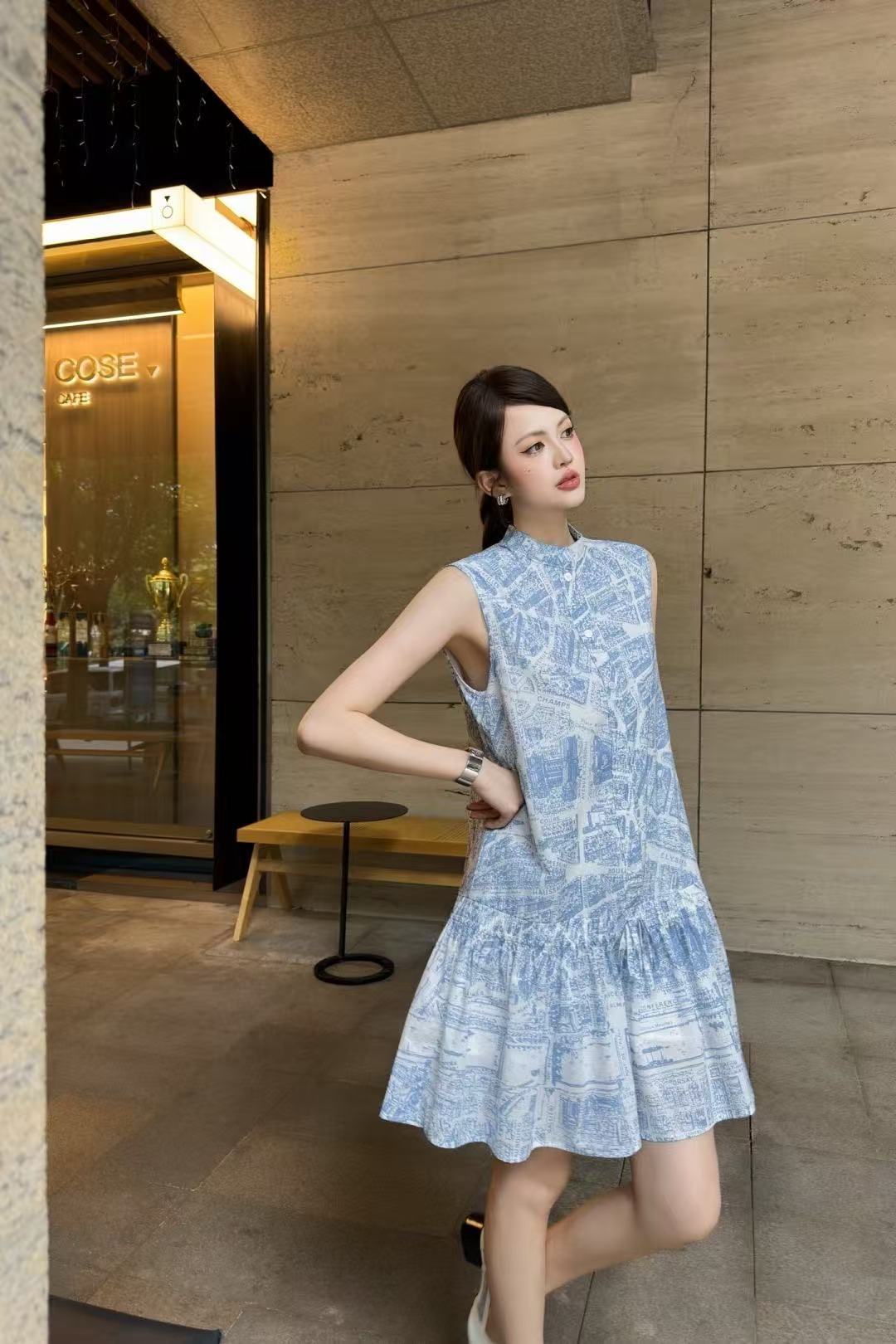 DI0Rプリント柄のノースリーブドレス【50％割引+送料無料】