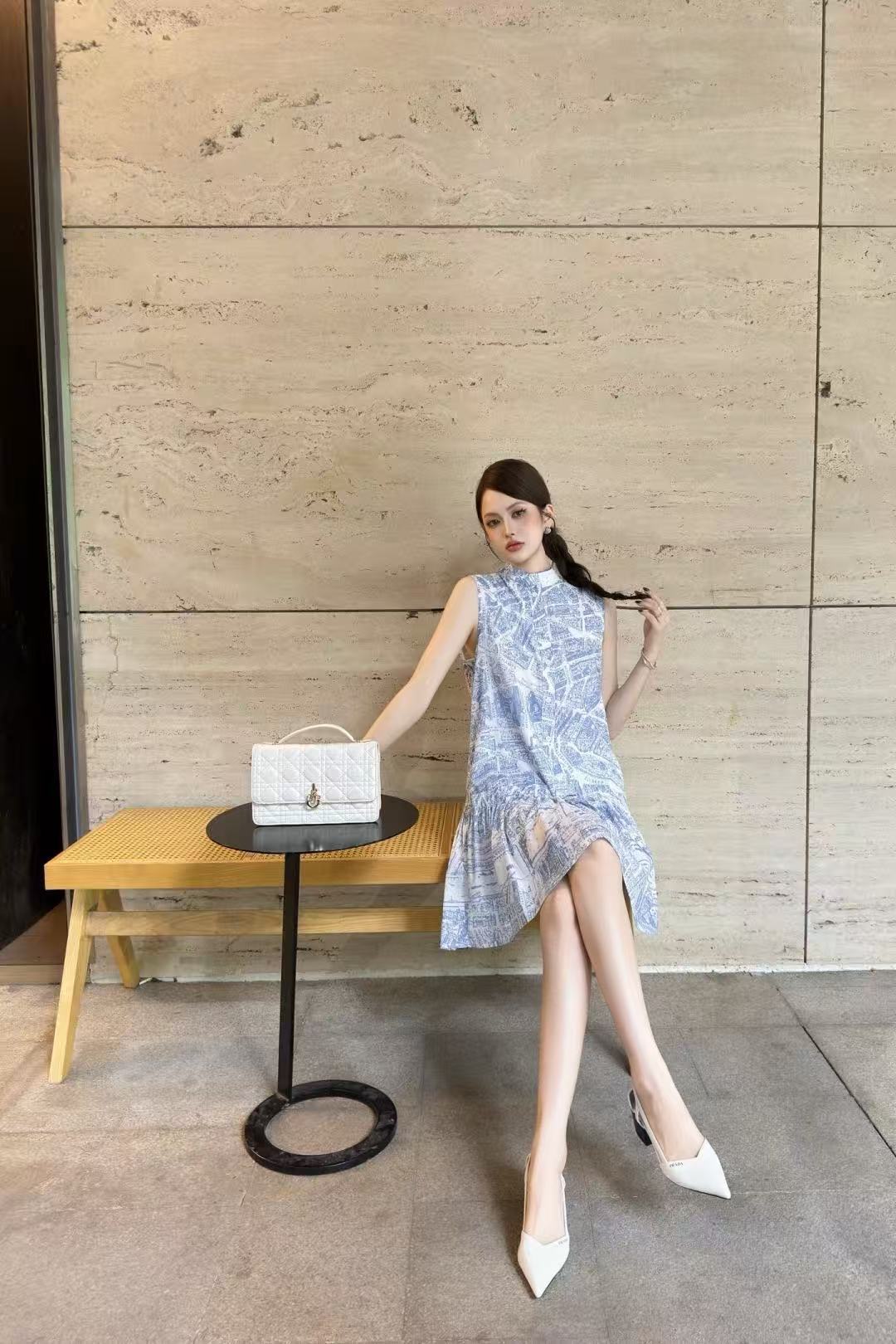 DI0Rプリント柄のノースリーブドレス【50％割引+送料無料】