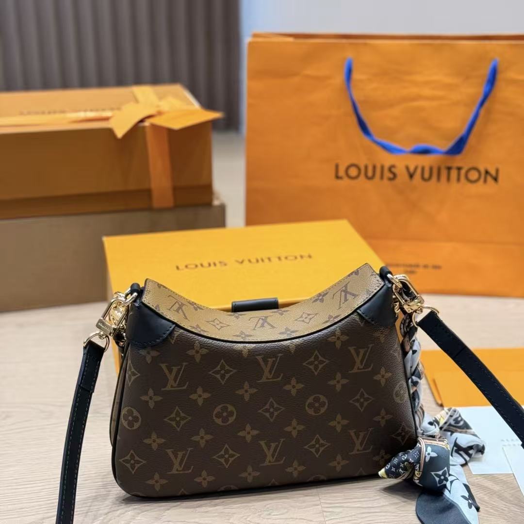 LVチェーンショルダーバッグ【50％割引+送料無料】