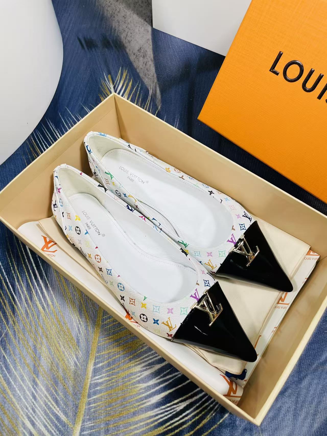 LV高品質プリント牛革フラットシューズ【50％割引+送料無料】