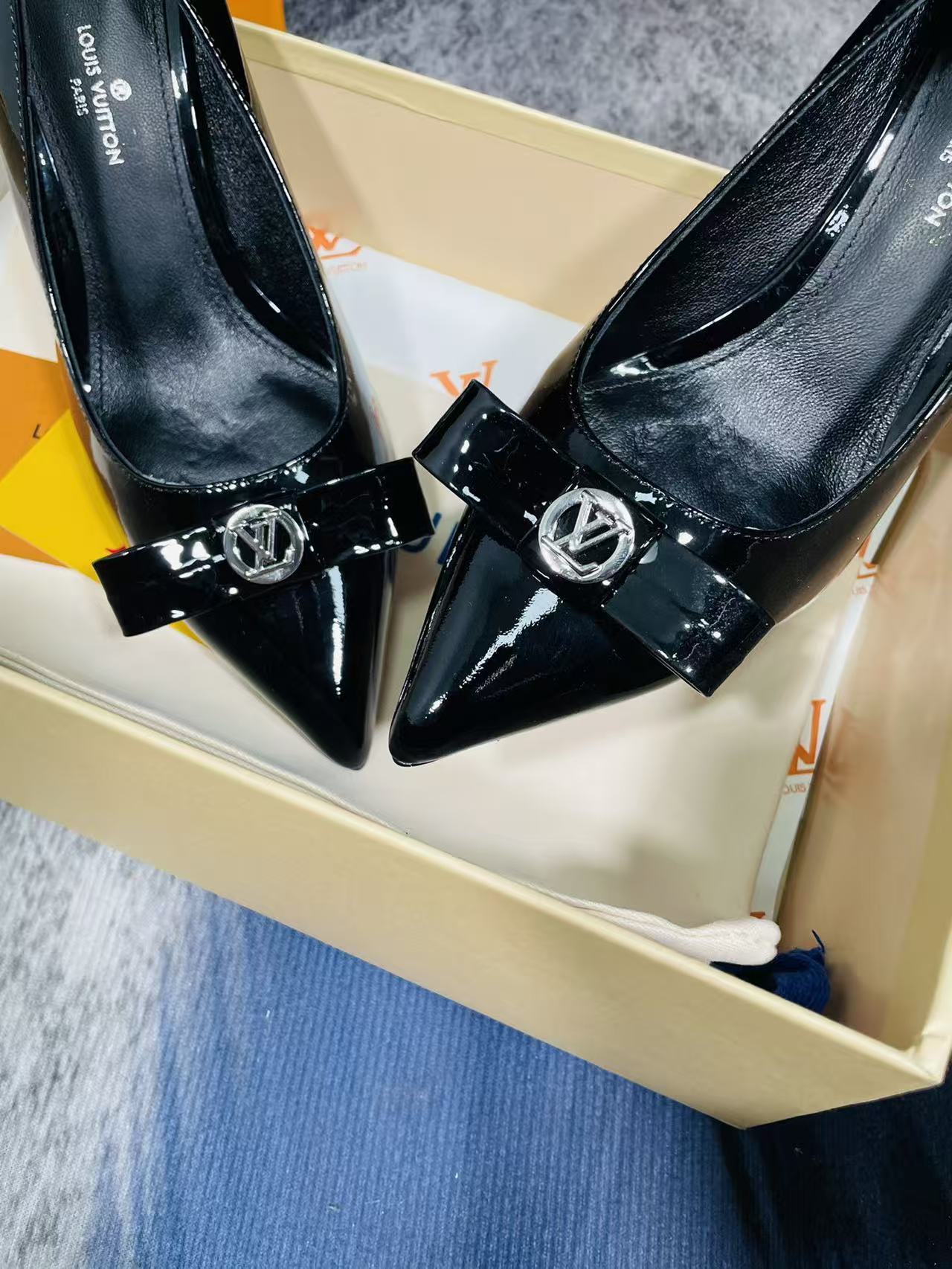 LV高品質のエナメルレザー製ハイヒール【50％割引+送料無料】