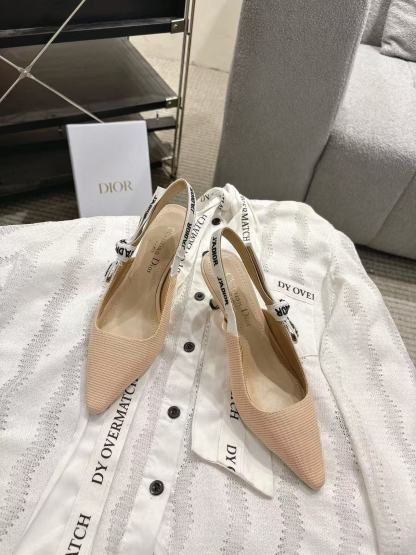 DI0R高品質のポインテッドトゥのローヒールシューズ【50％割引+送料無料】