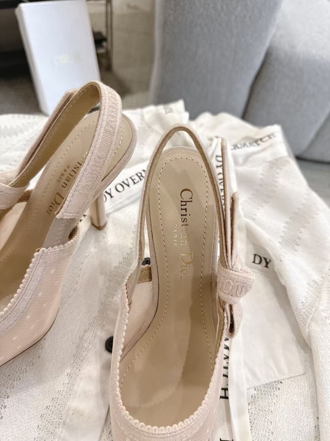 DI0R高品質の水玉模様のハイヒール【50％割引+送料無料】