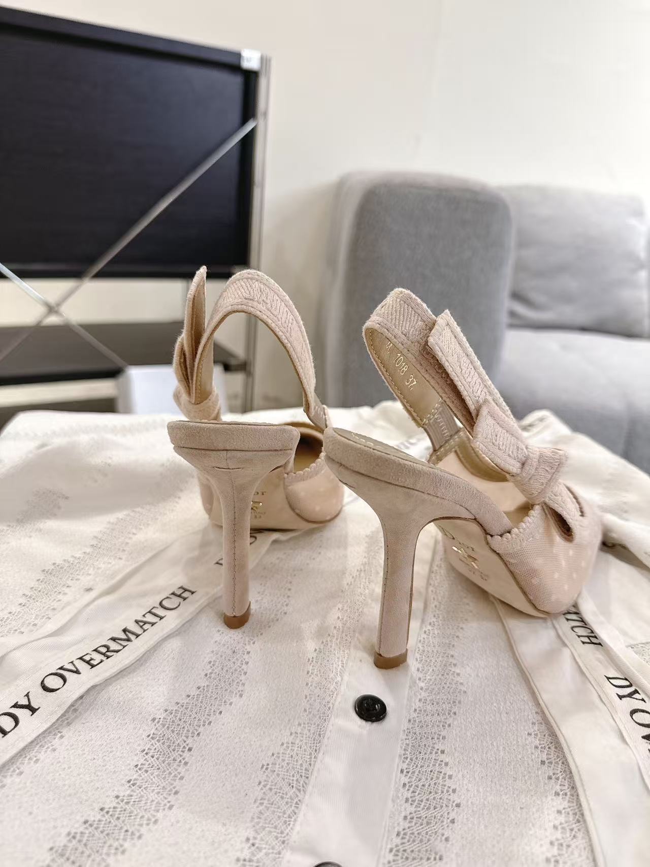 DI0R高品質の水玉模様のハイヒール【50％割引+送料無料】