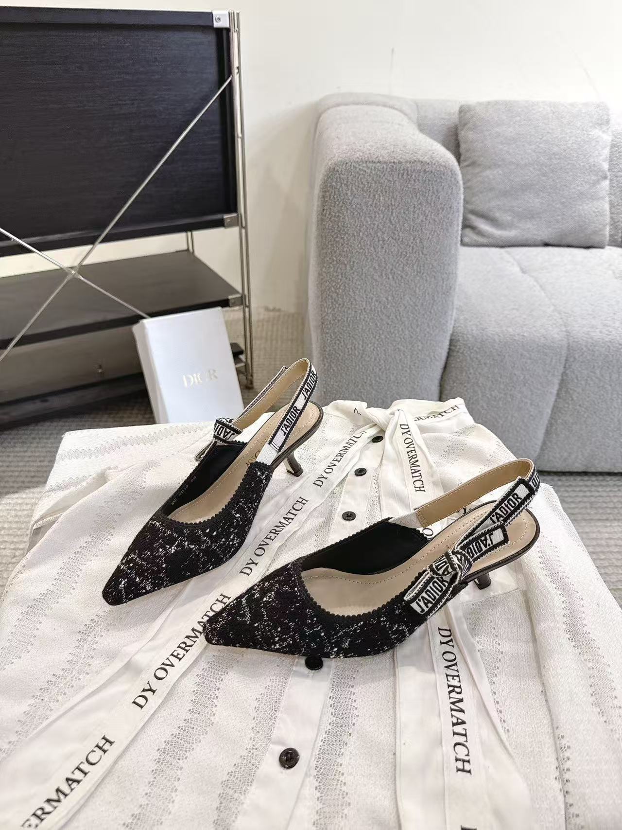 DI0R高品質の刺繍リボン付きハイヒール／フラットシューズ【50％割引+送料無料】