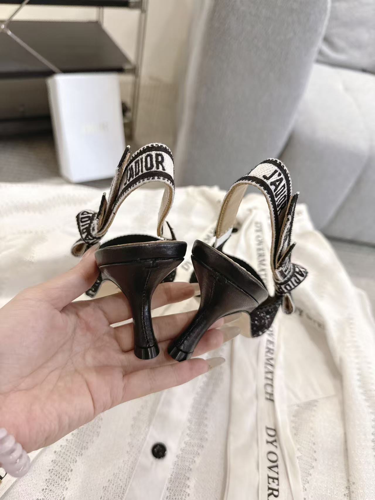 DI0R高品質の刺繍リボン付きハイヒール／フラットシューズ【50％割引+送料無料】