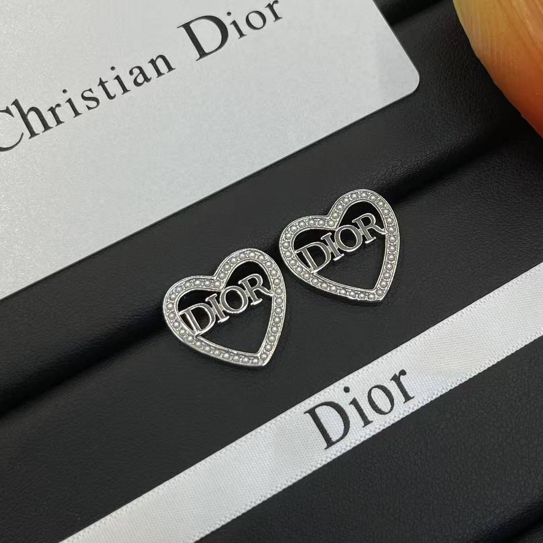 DI0Rパール文字イヤリング【50％割引+送料無料】