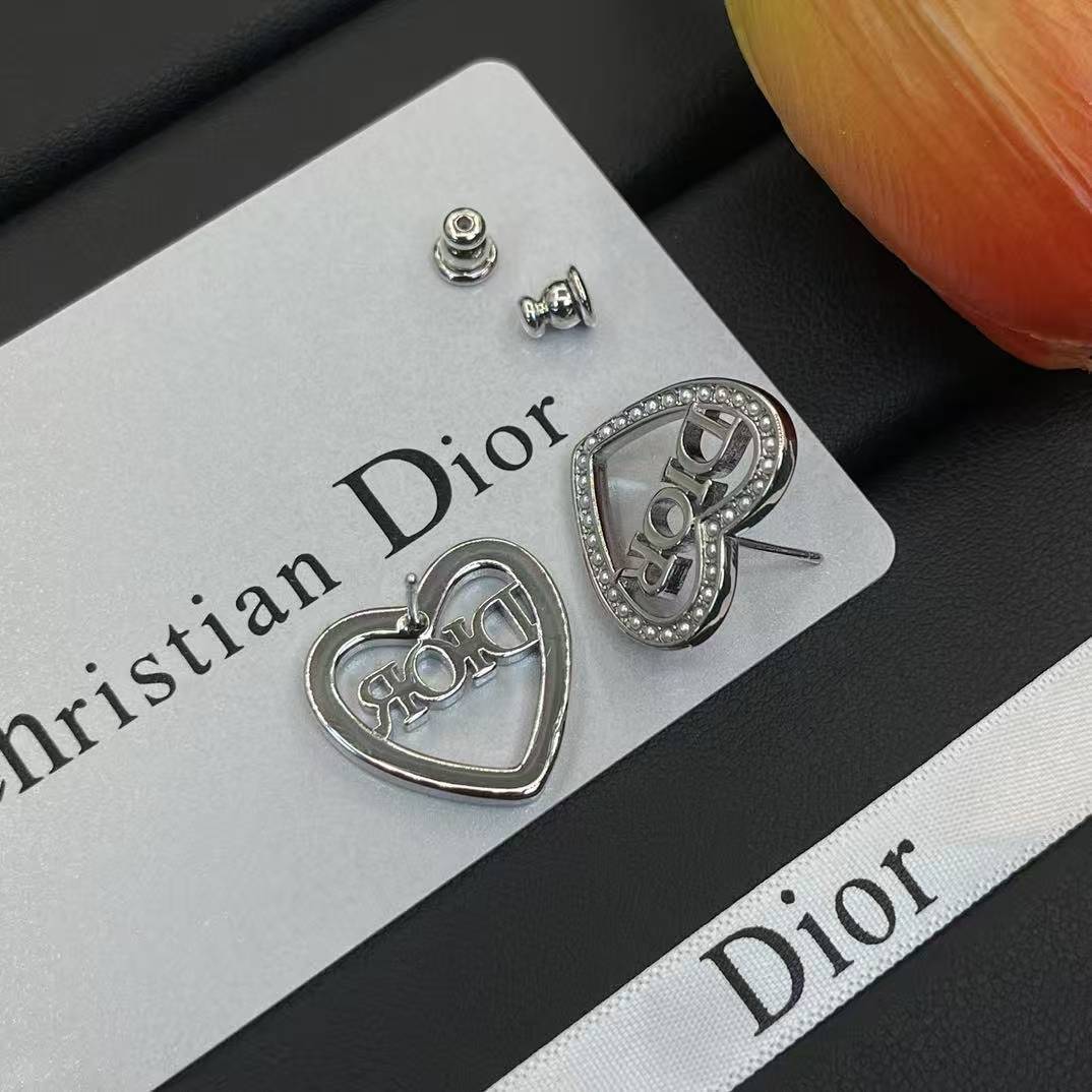 DI0Rパール文字イヤリング【50％割引+送料無料】