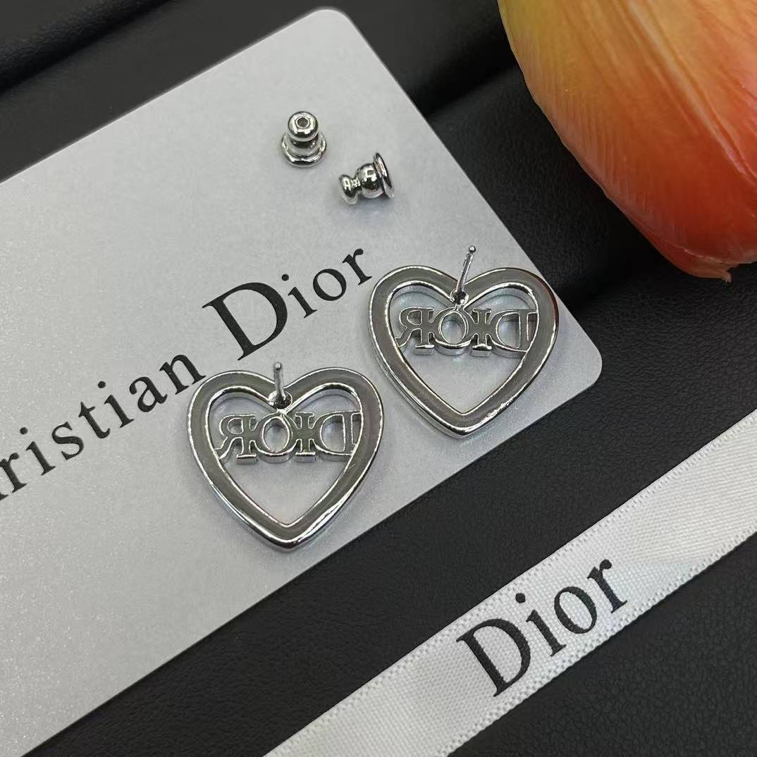 DI0Rパール文字イヤリング【50％割引+送料無料】