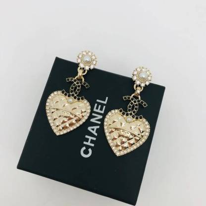 CHANE1 ダブルCハートダイヤモンドスタッドピアス【50％割引+送料無料】