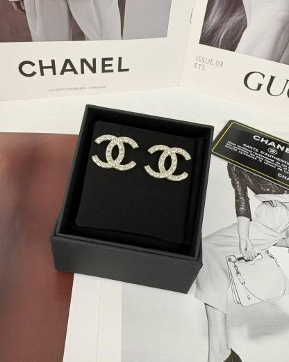 CHANE1 ダブルC ダイヤモンドスタッドピアス【50％割引+送料無料】