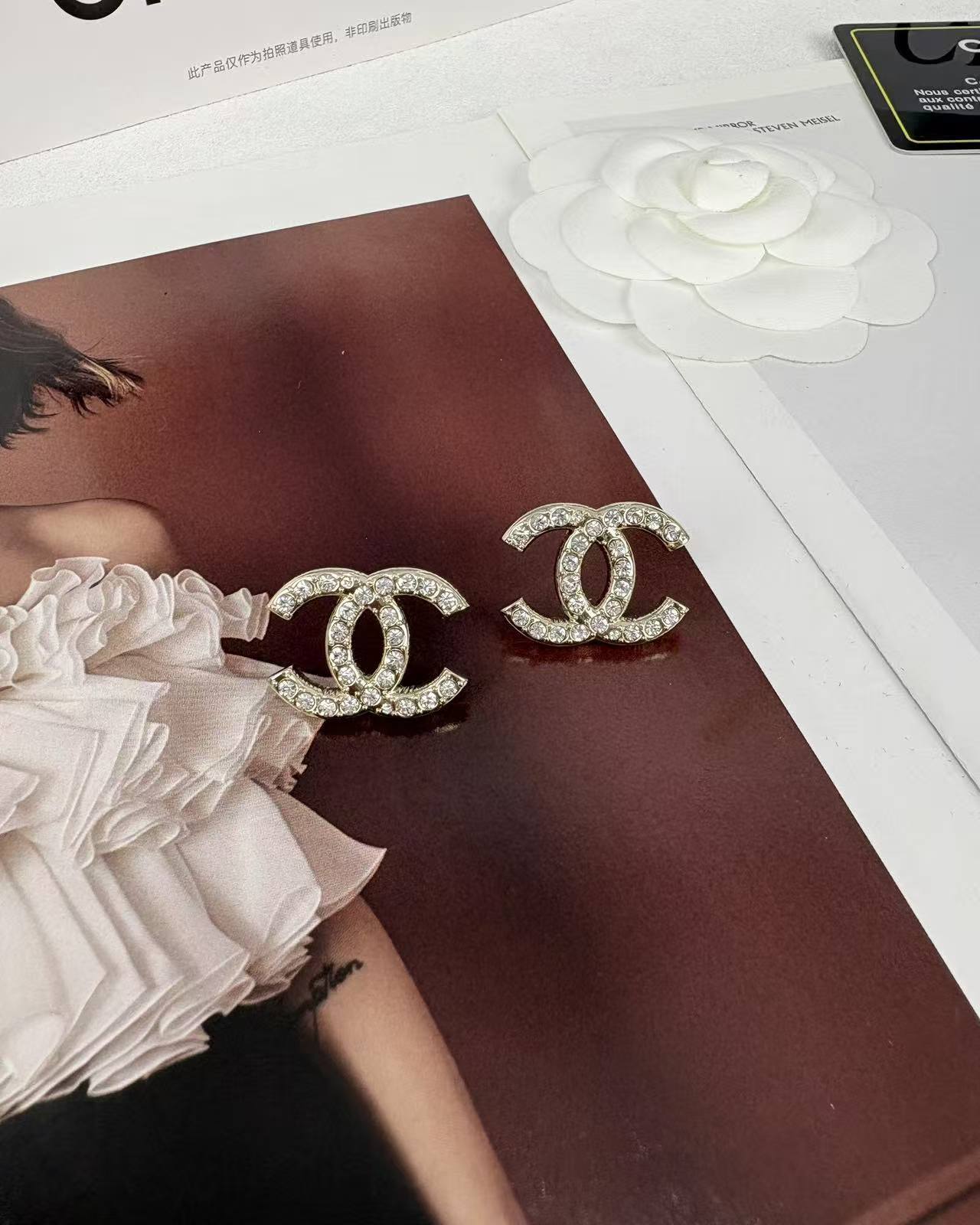 CHANE1 ダブルC ダイヤモンドスタッドピアス【50％割引+送料無料】