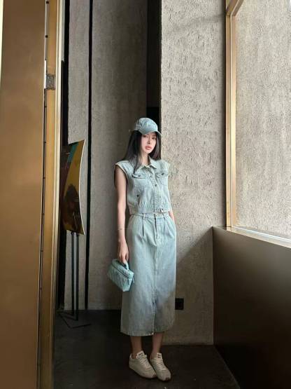 DIOR上質デニム ベスト＆スカート 2点セット【50％割引+送料無料】