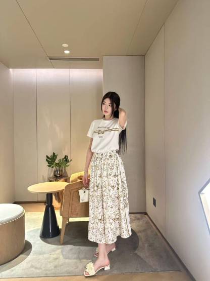 DIOR 上質バタフライ柄 Tシャツ＆スカート 2点セット【50％割引+送料無料】