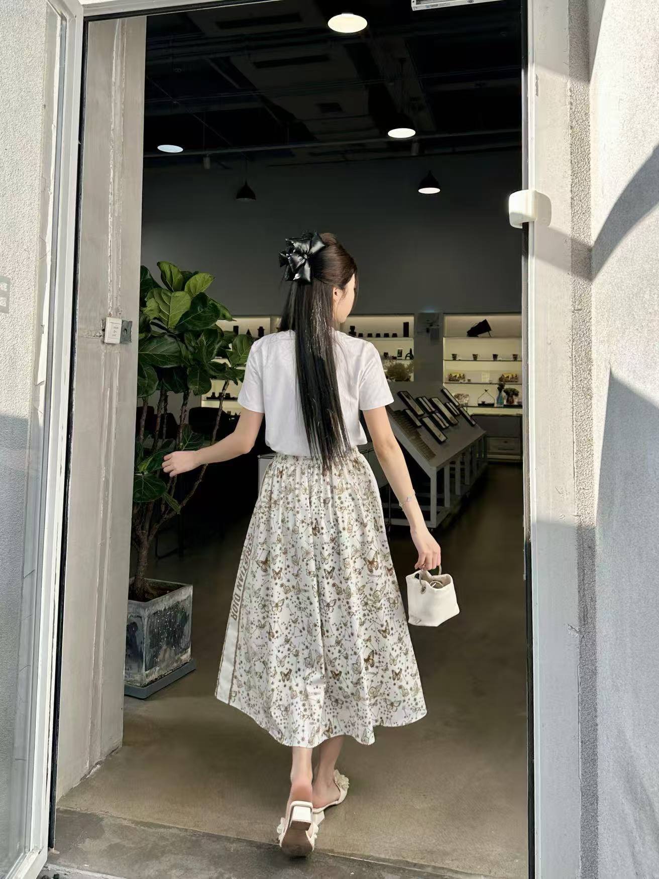 DIOR 上質バタフライ柄 Tシャツ＆スカート 2点セット【50％割引+送料無料】