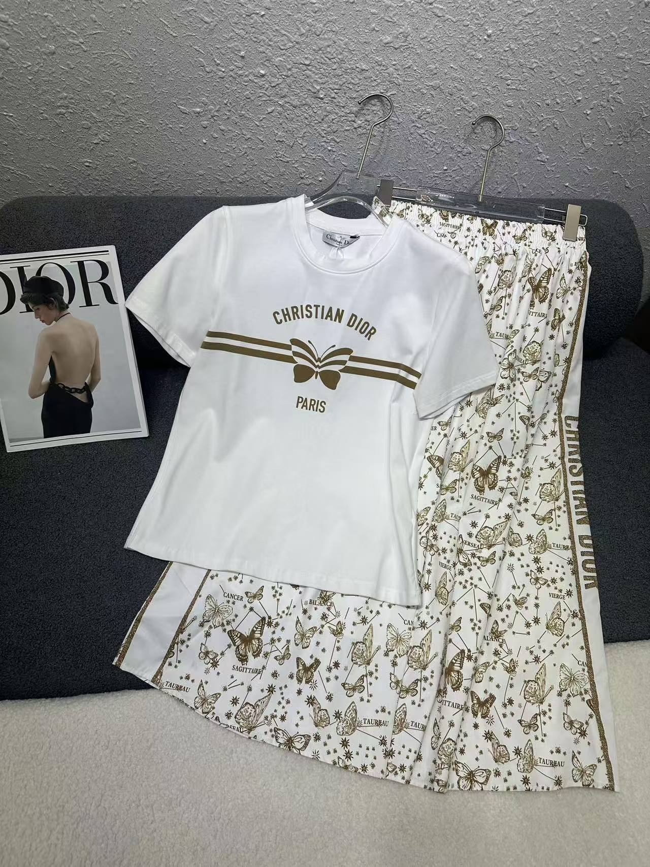 DIOR 上質バタフライ柄 Tシャツ＆スカート 2点セット【50％割引+送料無料】
