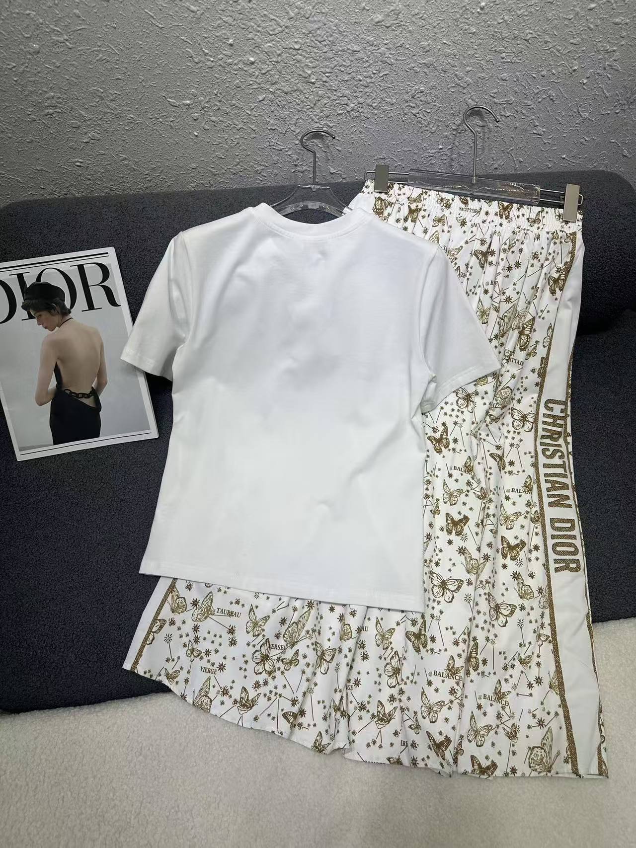 DIOR 上質バタフライ柄 Tシャツ＆スカート 2点セット【50％割引+送料無料】