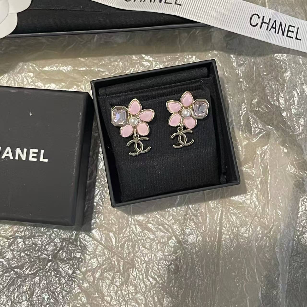 CHANE1 ピンクフラワー ダブルC ダイヤモンドスタッドピアス【50％割引+送料無料】