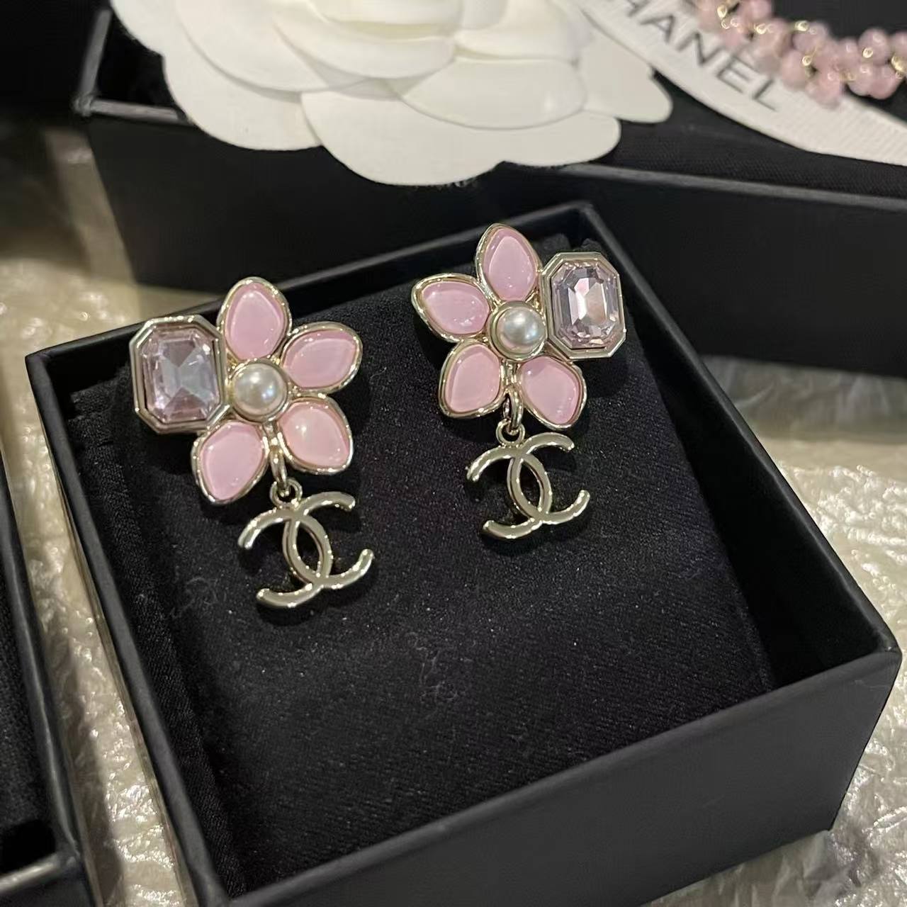 CHANE1 ピンクフラワー ダブルC ダイヤモンドスタッドピアス【50％割引+送料無料】