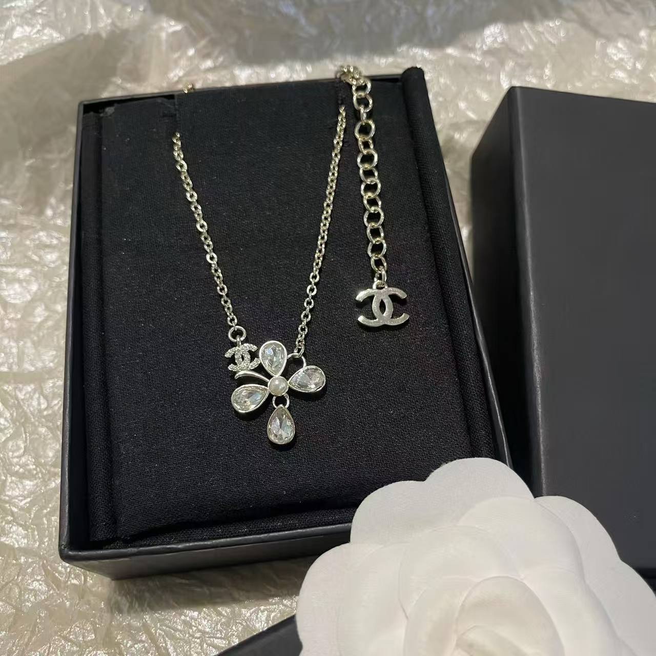 CHANE1 クローバー ダブルC ダイヤモンドネックレス【50％割引+送料無料】