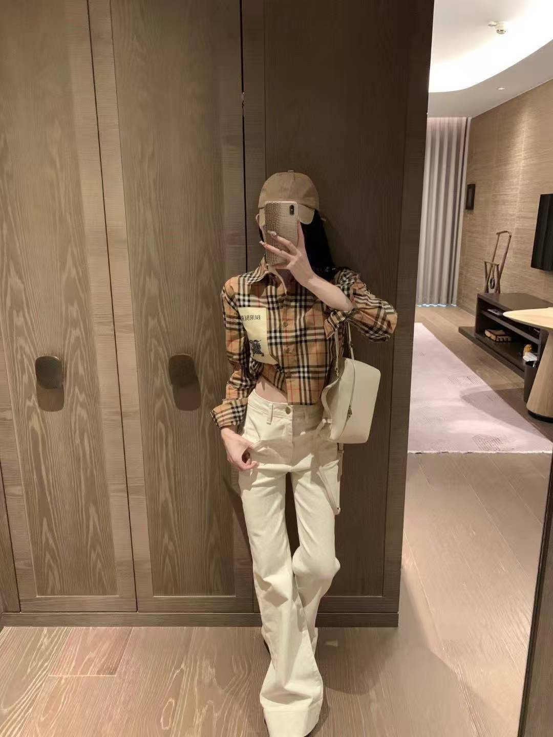 BUR8ERRY チェック柄ウォーホースシャツ【50％割引+送料無料】