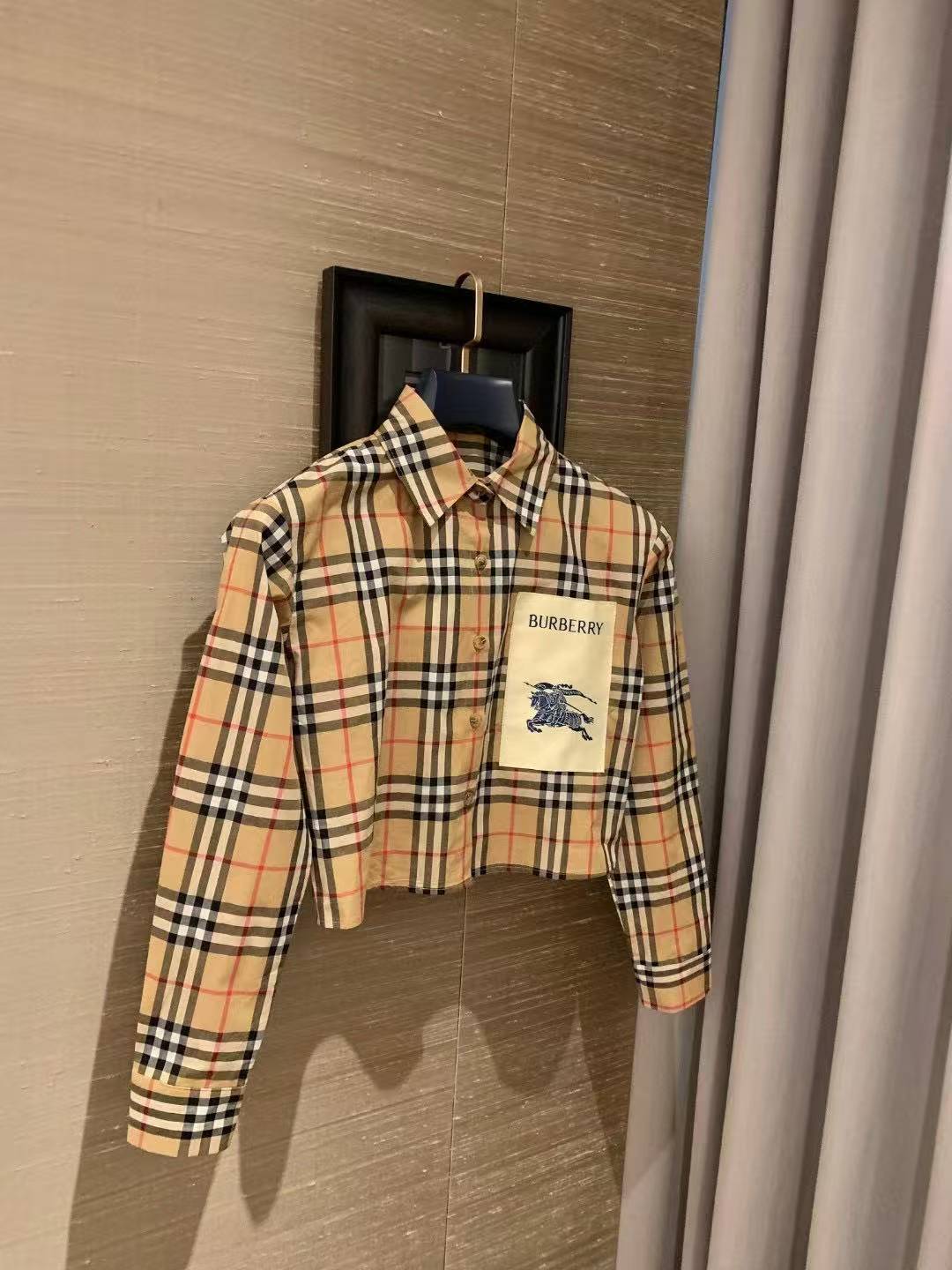 BUR8ERRY チェック柄ウォーホースシャツ【50％割引+送料無料】