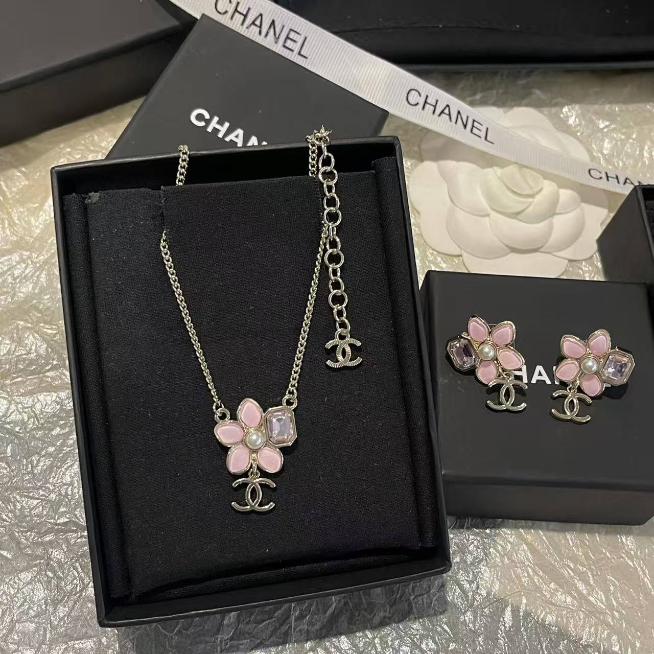 CHANE1 ピンクフラワーイヤリング＋ネックレス ツーピースセット【50％割引+送料無料】