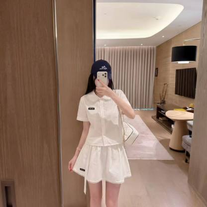 M1UM1U シャツ＆スカート 2点セット【50％割引+送料無料】