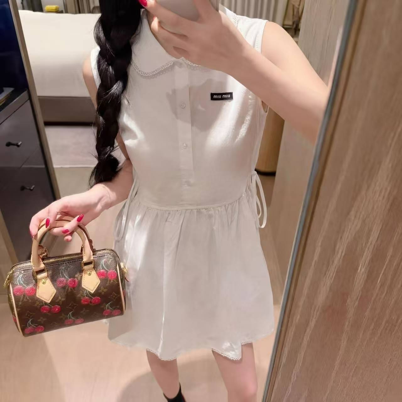 M1UM1U レーストリム ノースリーブドレス【50％割引+送料無料】