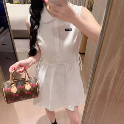 M1UM1U レーストリム ノースリーブドレス【50％割引+送料無料】