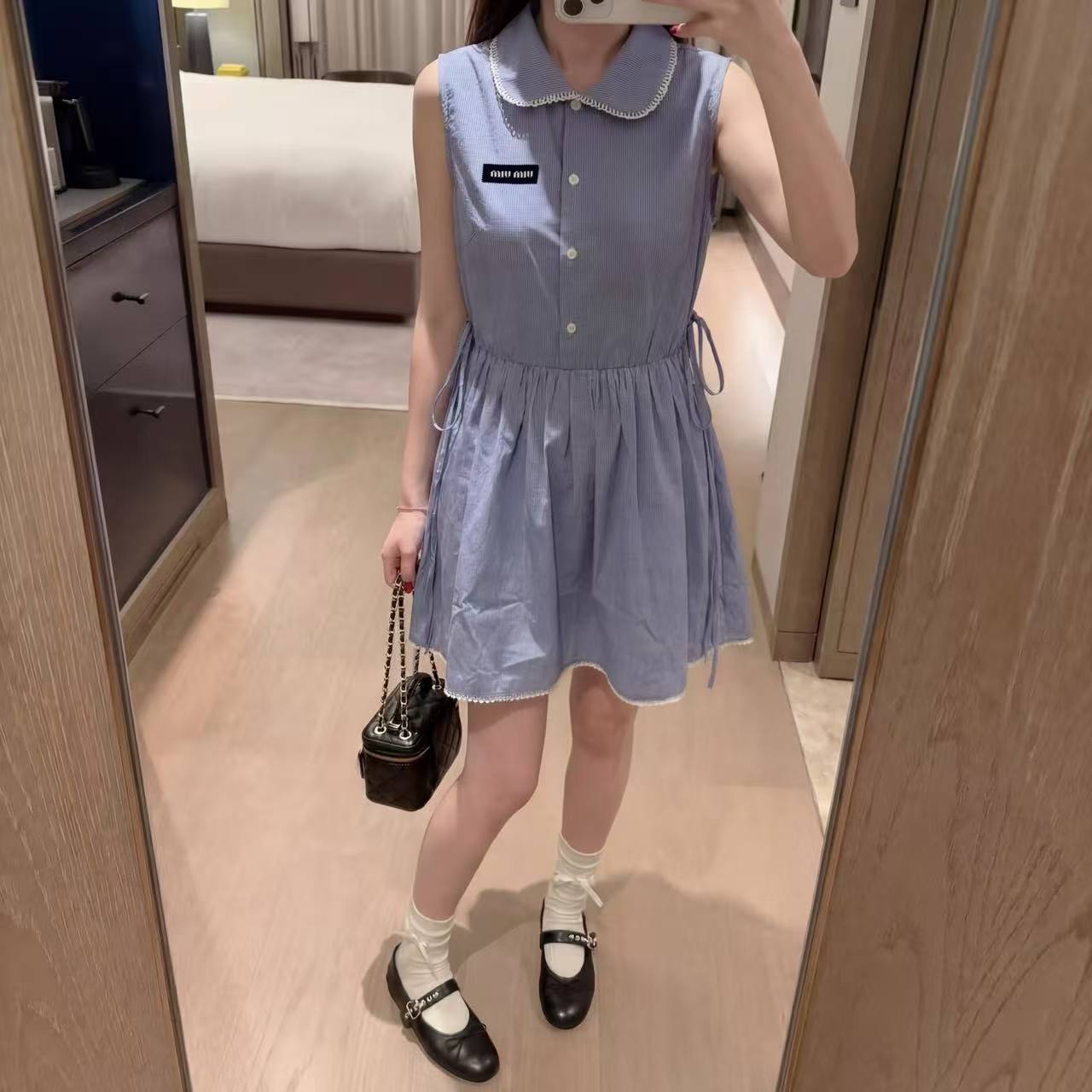 M1UM1U レーストリム ノースリーブドレス【50％割引+送料無料】