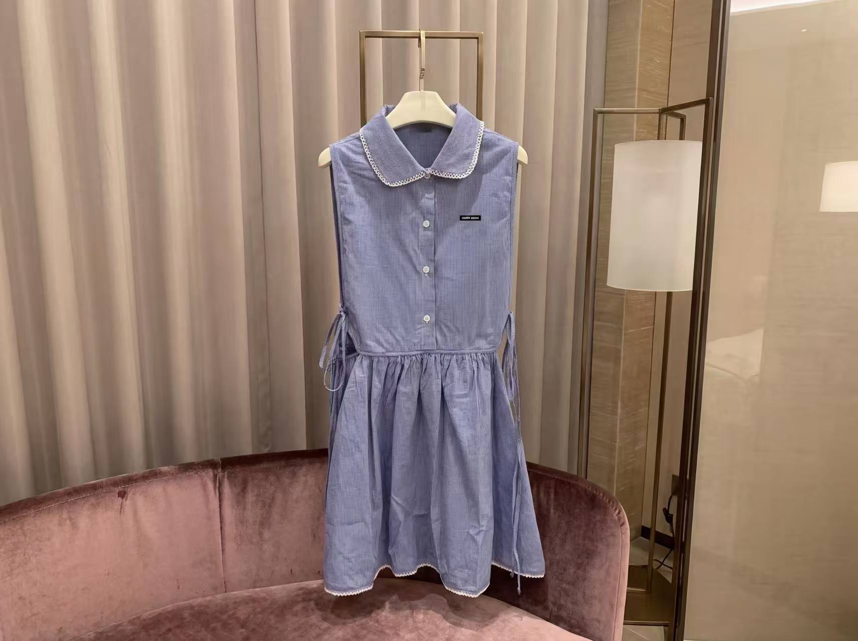 M1UM1U レーストリム ノースリーブドレス【50％割引+送料無料】