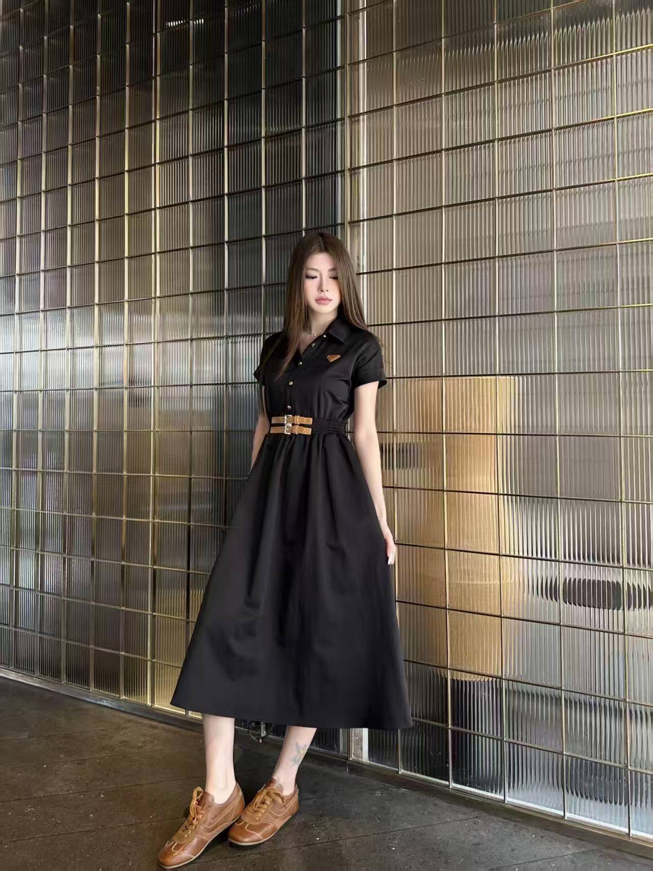 PR4DA トライアングルロゴ入り半袖ドレス【50％割引+送料無料】