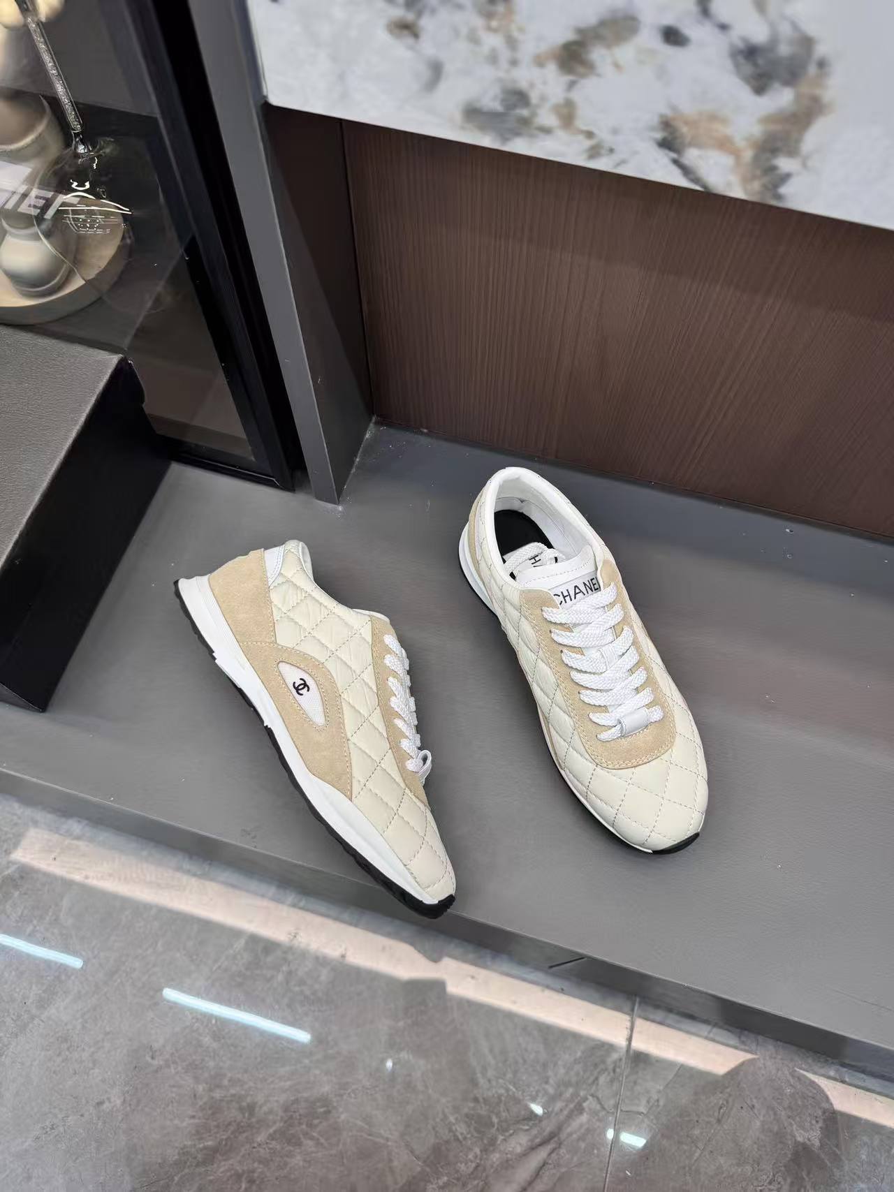 CHANE1 カラーブロック ダブルC カジュアルシューズ【50％割引+送料無料】