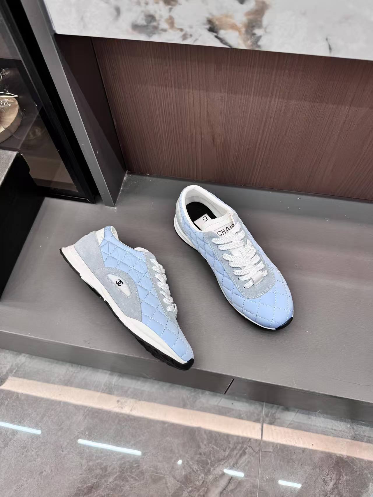 CHANE1 カラーブロック ダブルC カジュアルシューズ【50％割引+送料無料】