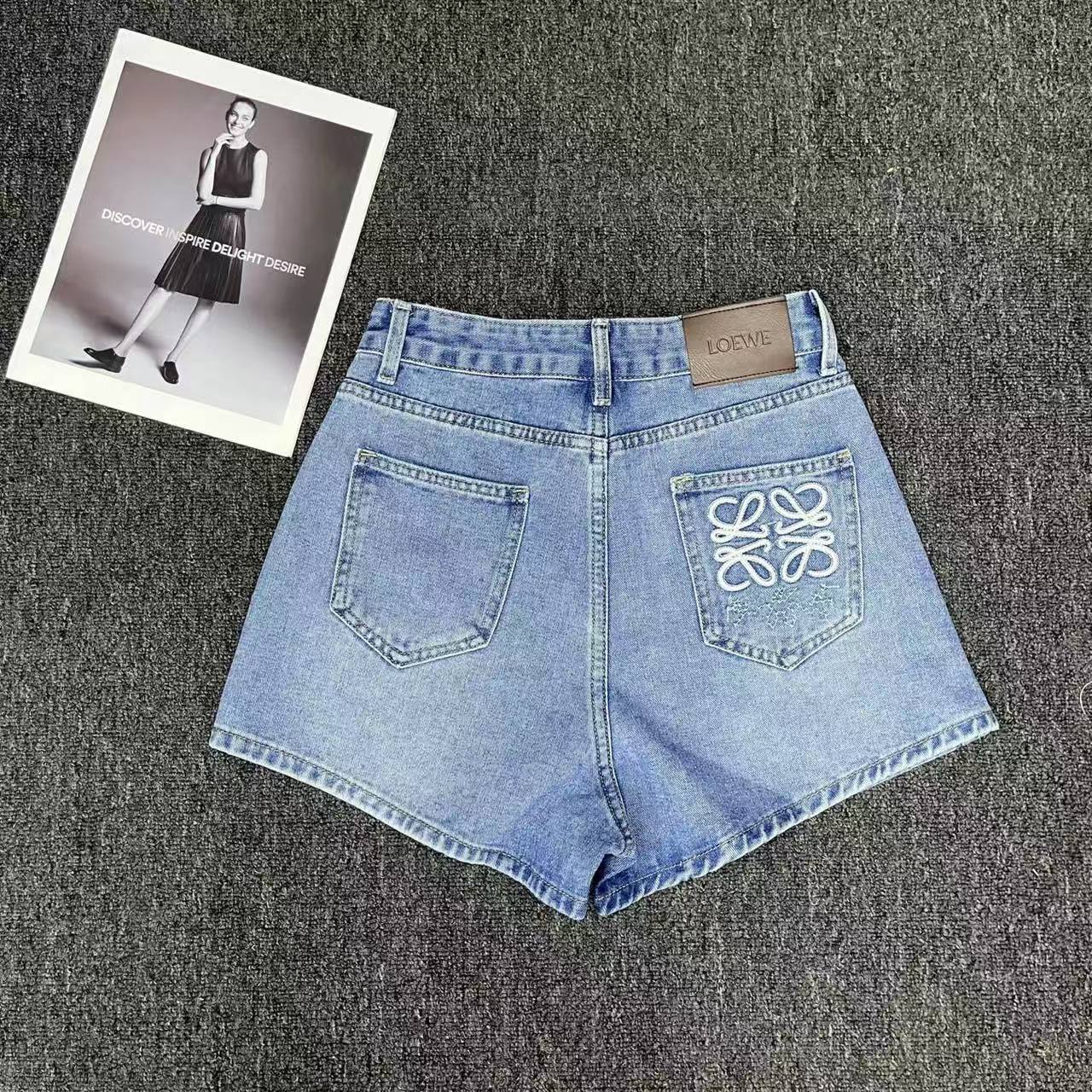 LOEWE ロゴ刺繍 デニムショートパンツ【50％割引+送料無料】