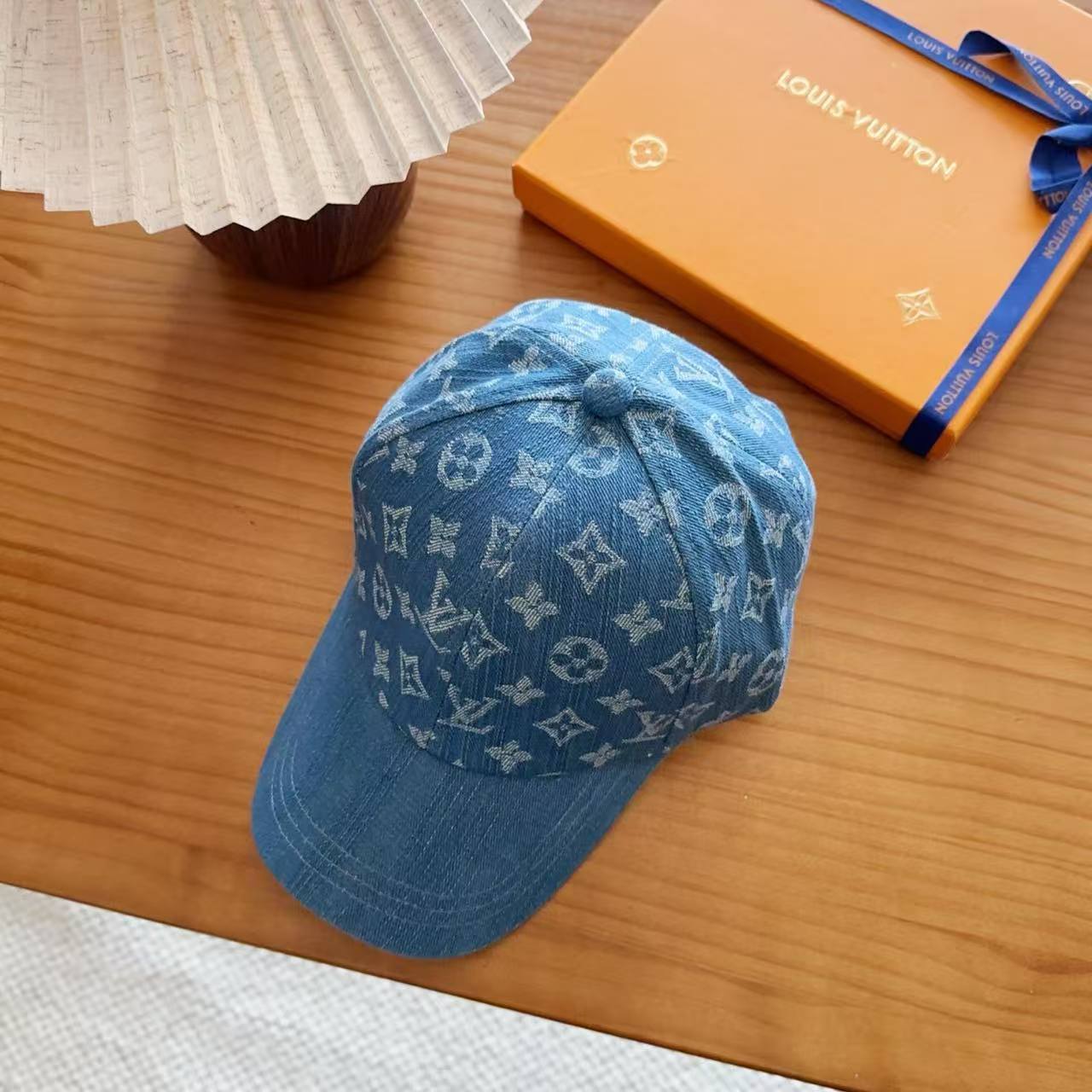 LV デニムプリント・ベースボールキャップ【50％割引+送料無料】