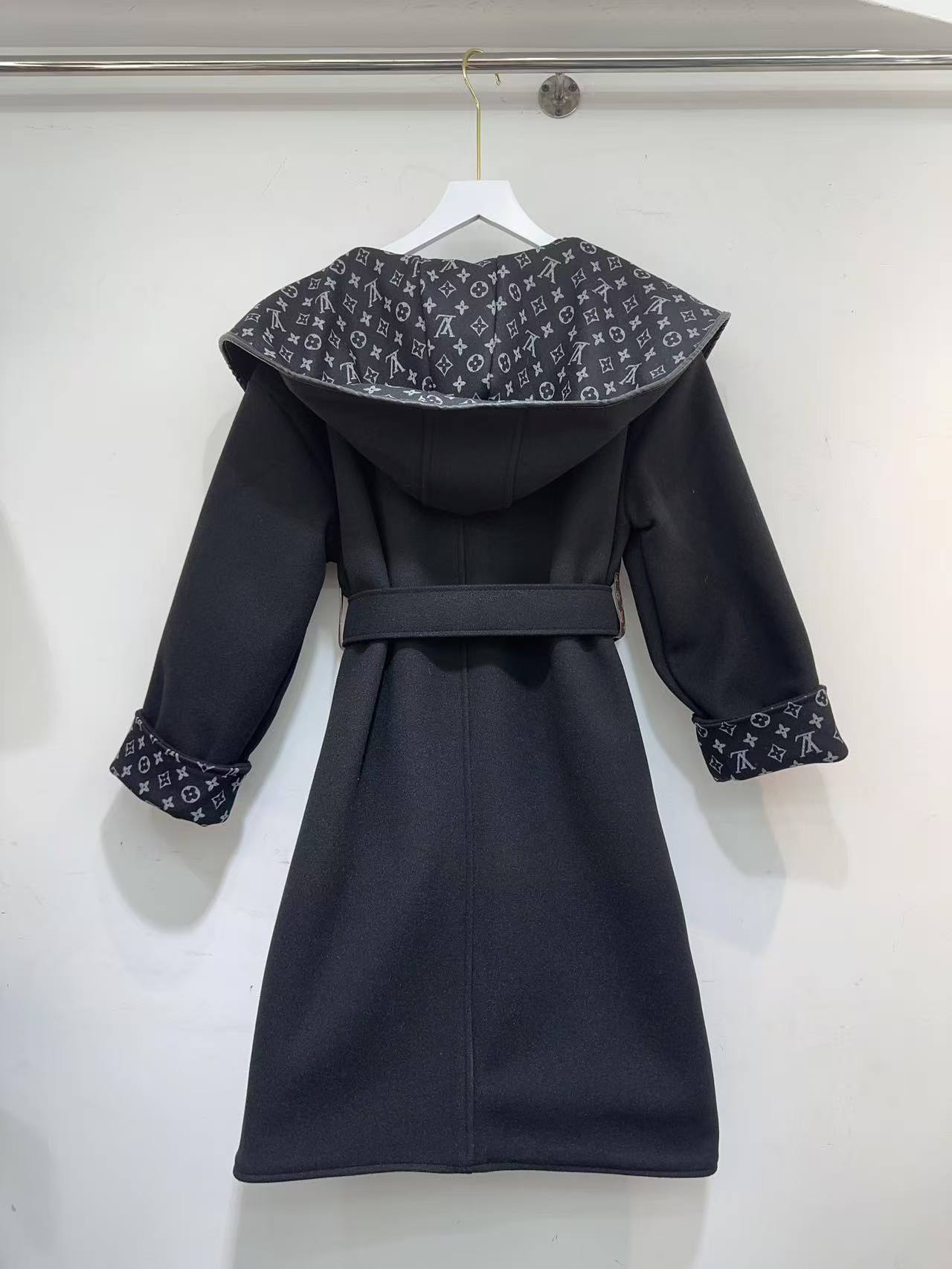 LV フード付きプリントウールロングコート【50％割引+送料無料】