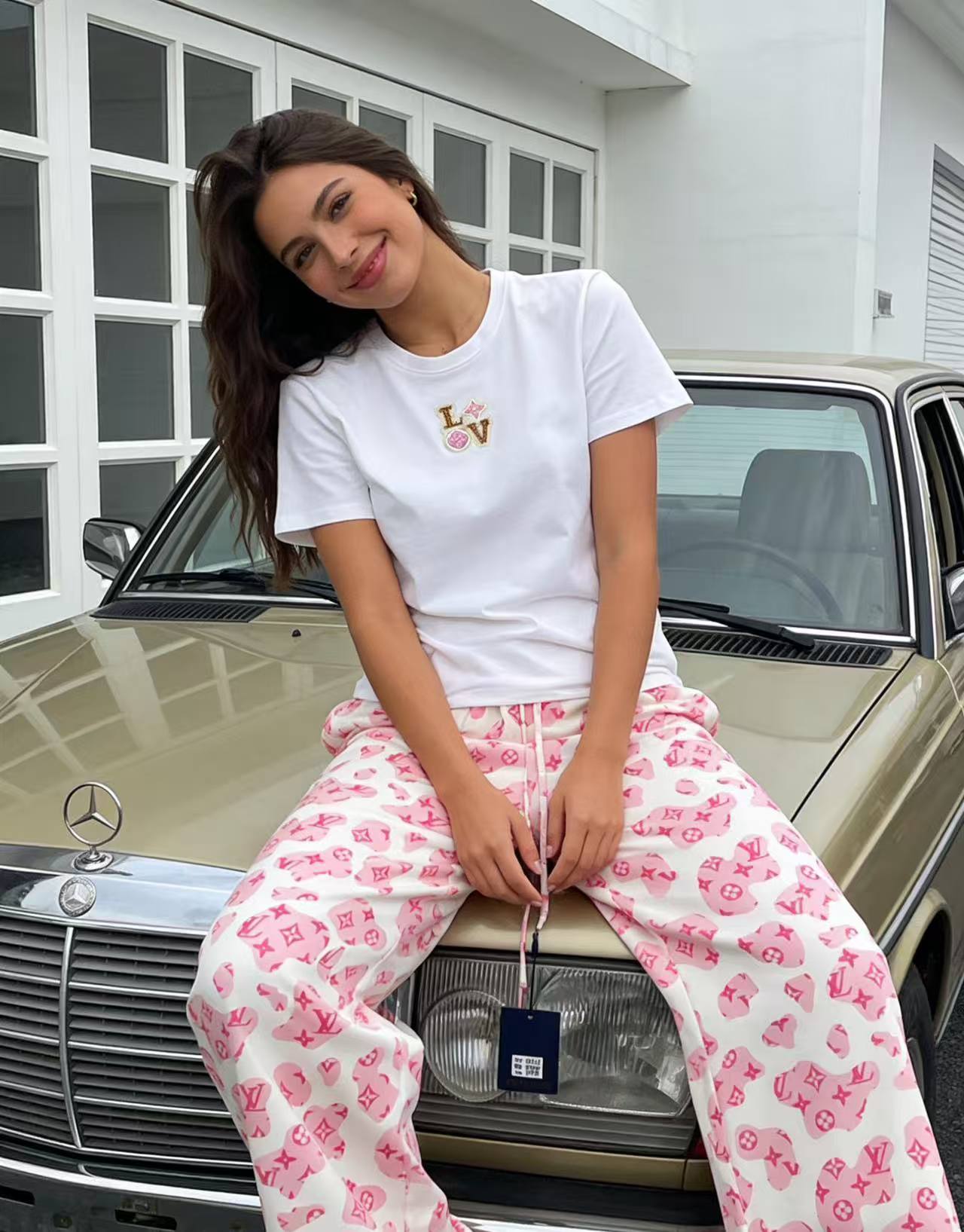 LV刺繍ロゴ入りTシャツ＋パンツのツーピースセット【50％割引+送料無料】